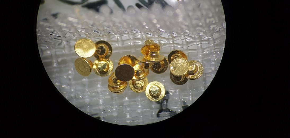 रोडियाम चढ़ाना का कार्य